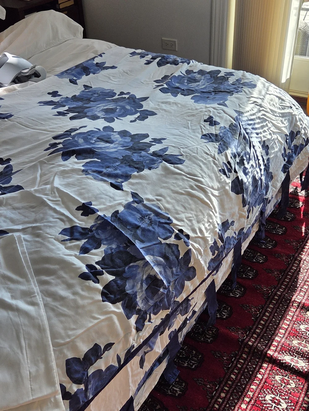 Pottery Barn King Sized White Duvet Cover with Blue Floral Print